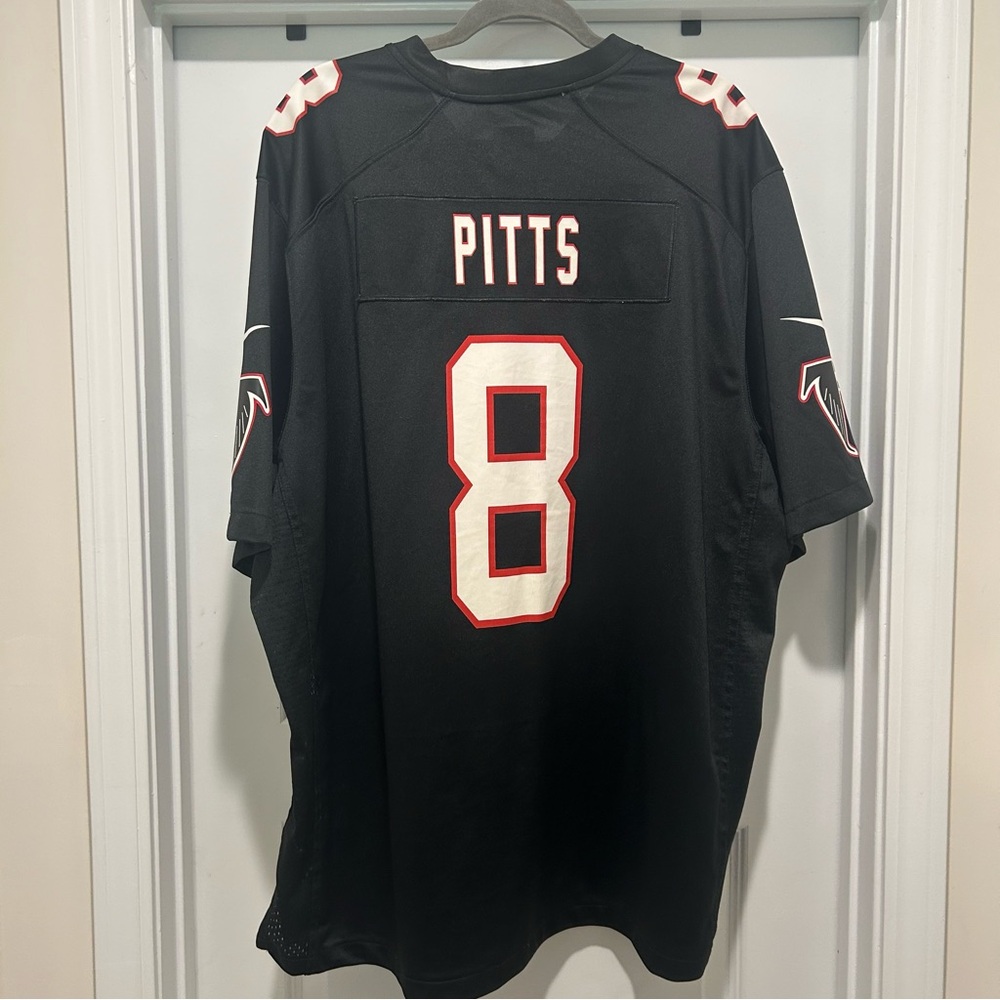 Atlanta Falcons Kyle Pitts Jersey - Picture 2 of 2